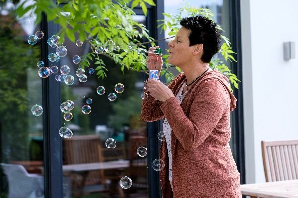 Freude bringen - auch mit Seifenblasen